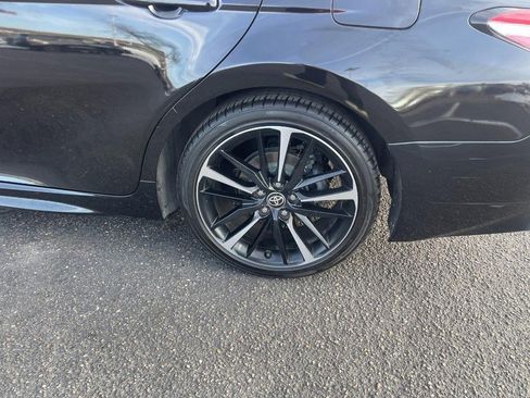 Used 2020 Toyota Camry XSE image 5