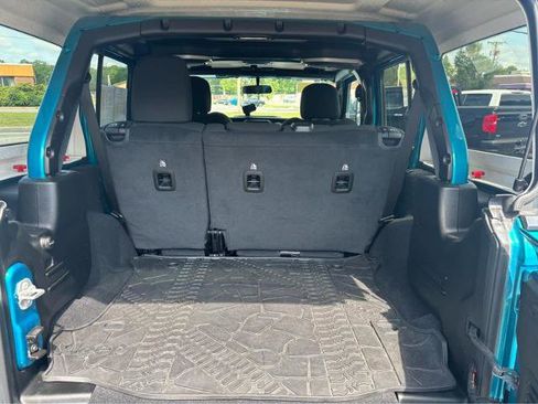 Used 2020 Jeep Wrangler Unlimited Sport S AWD/4WD image 9