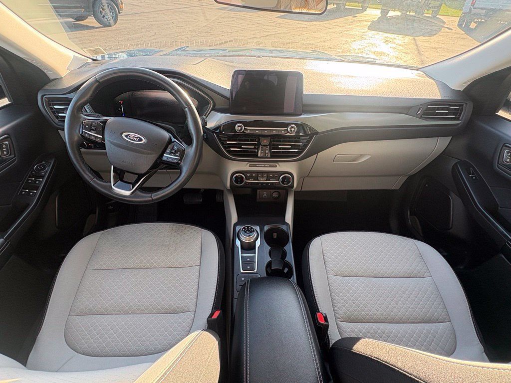 Used 2023 Ford Escape Active AWD/4WD image 16