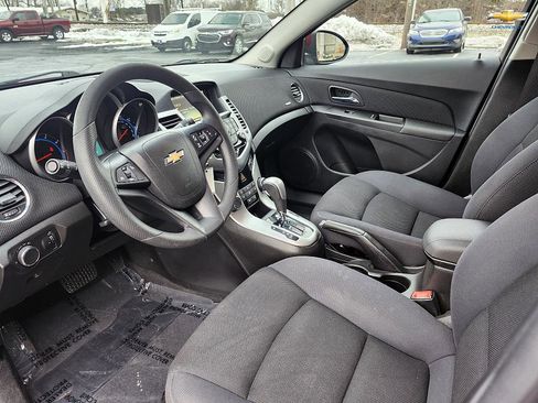 Used 2016 Chevrolet Cruze LT image 10
