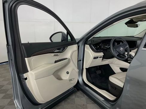 Used 2023 Buick Envision Avenir image 27