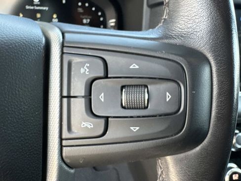 Used 2022 GMC Yukon XL Denali image 35