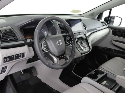 Used 2024 Honda Odyssey Elite image 13