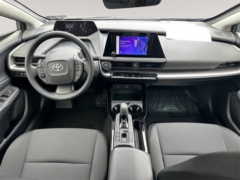 Used 2024 Toyota Prius LE image 10