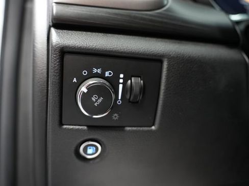 Used 2020 Jeep Grand Cherokee Laredo w/ Security & Convenience Group AWD/4WD image 12
