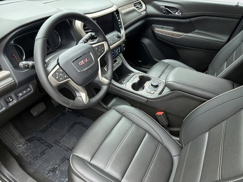 Used 2023 GMC Acadia Denali w/ Denali Technology Package AWD/4WD image 10
