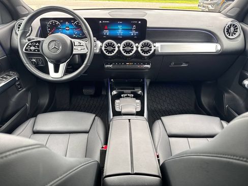 Used 2023 Mercedes-Benz GLB 250 4MATIC image 17