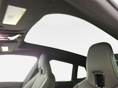 Used 2025 BMW iX xDrive50 image 10