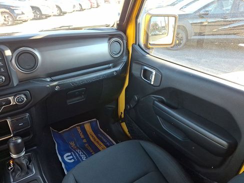 Used 2020 Jeep Wrangler Unlimited Sport image 11