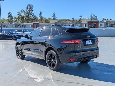 Used 2017 Jaguar F-PACE Prestige image 8