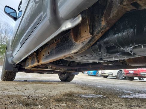 Used 2016 Nissan Frontier SV w/ SV Value Truck Package image 12