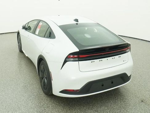 New 2026 Toyota Prius LE image 28