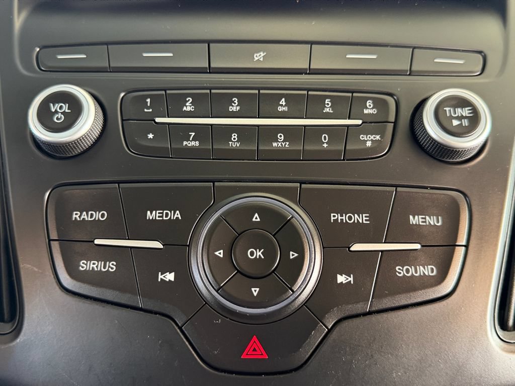 Used 2018 Ford Focus SE FWD image 40