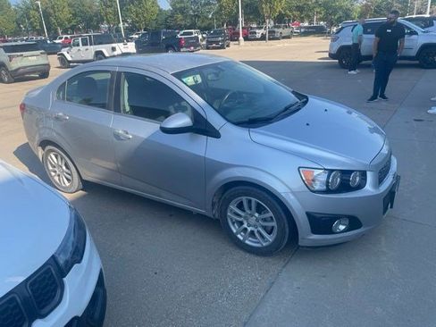 Used 2015 Chevrolet Sonic LT w/ Wheels and Fog Lamp Package FWD image 5