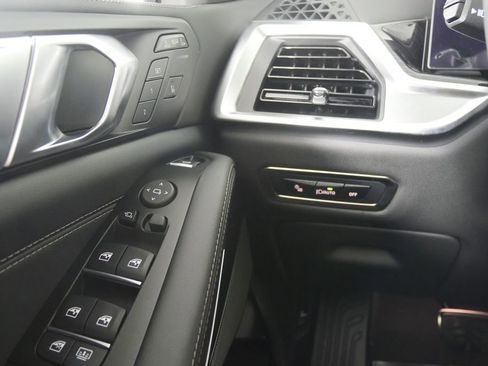 Used 2026 BMW X7 xDrive40i w/ M Sport Package image 21