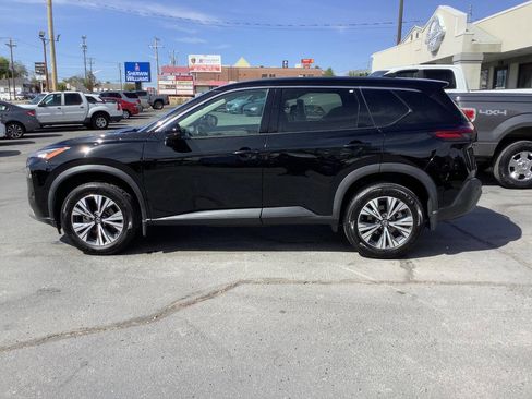 Used 2021 Nissan Rogue SV AWD/4WD image 18