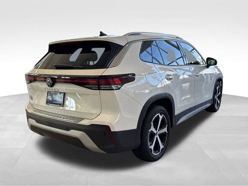 New 2026 Volkswagen Tiguan SE FWD image 5