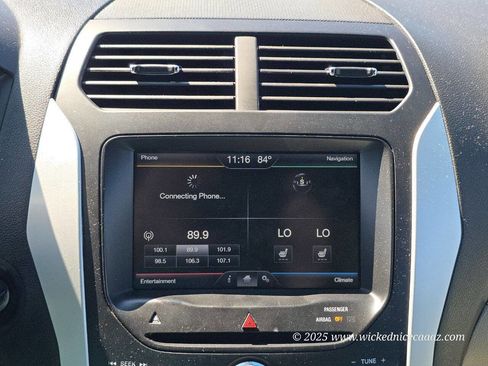 Used 2015 Ford Explorer XLT w/ Equipment Group 202A image 26