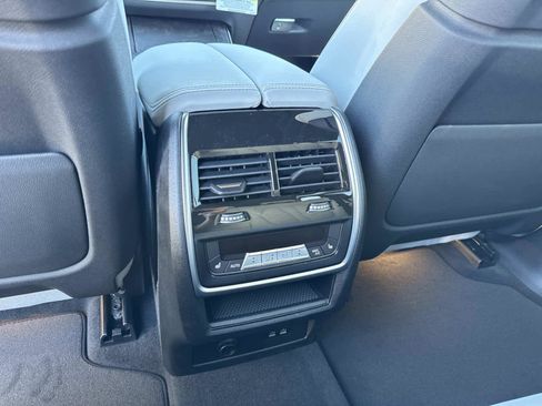 New 2026 BMW X5 sDrive40i image 17
