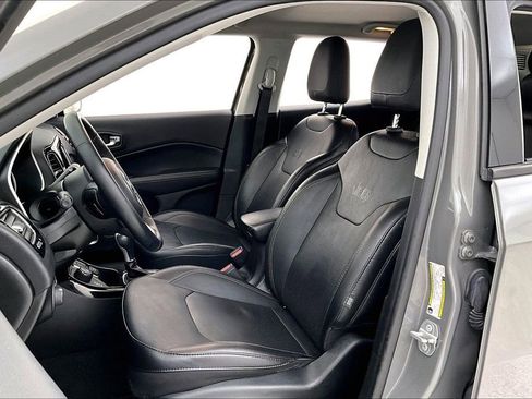 Used 2020 Jeep Compass Limited image 30