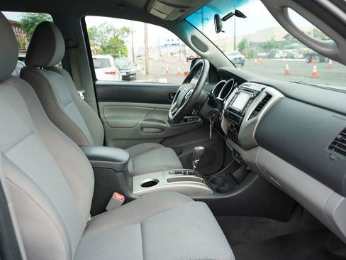 Used 2015 Toyota Tacoma 4x4 Double Cab w/ TRD Off-Road Package image 16