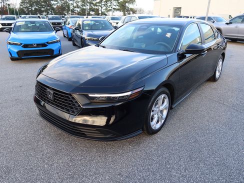 Certified 2025 Honda Accord LX image 8