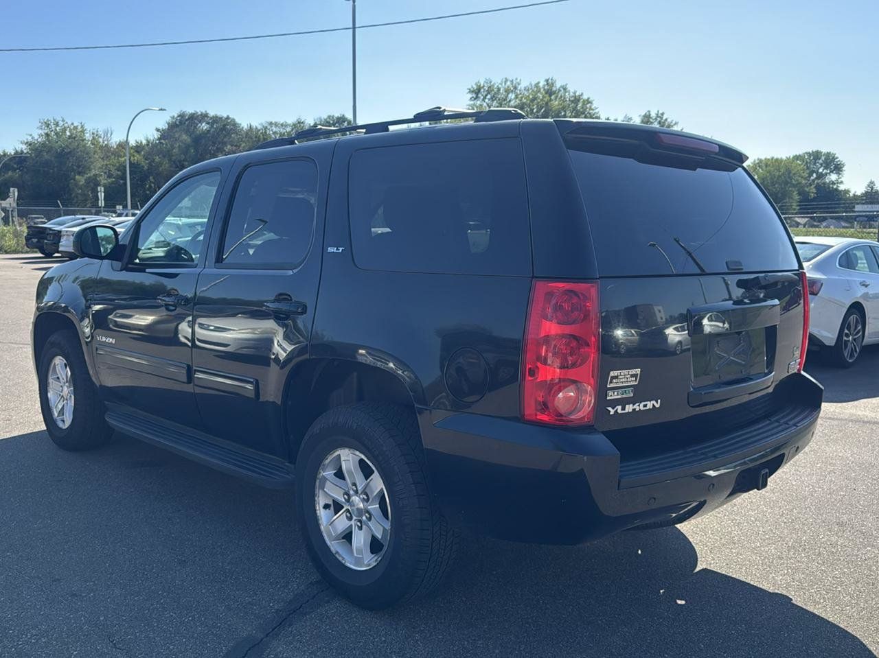 Used 2012 GMC Yukon SLT w/ SLT-2 Equipment Package AWD/4WD image 7