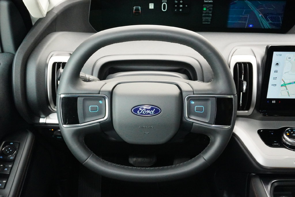 Used 2025 Ford Expedition Max Active AWD/4WD image 19