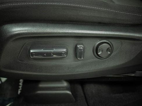 Used 2024 Honda CR-V EX image 11