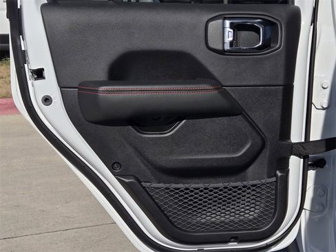 New 2025 Jeep Gladiator Rubicon image 11