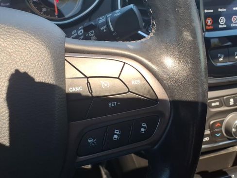 Used 2021 Jeep Cherokee Limited w/ Trailer Tow Group image 18