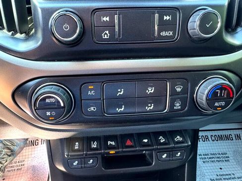 Used 2022 Chevrolet Colorado Z71 w/ Safety Package image 22