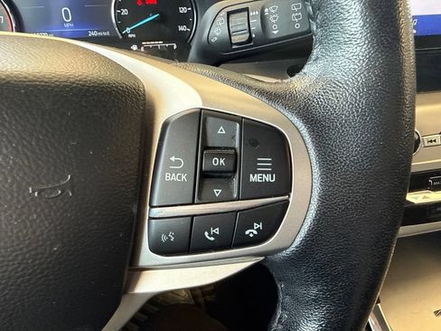 Used 2022 Ford Explorer XLT w/ Equipment Group 202A AWD/4WD image 17
