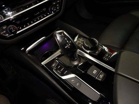 Used 2019 BMW 540i xDrive w/ Dynamic Handling Package image 22