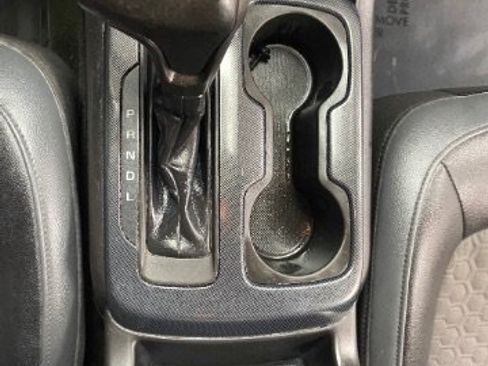 Used 2017 Chevrolet Colorado Z71 RWD image 17