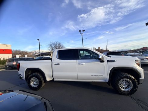 Used 2019 GMC Sierra 1500 SLT w/ SLT Premium Plus Package AWD/4WD image 3