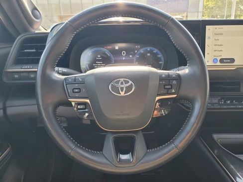 Used 2024 Toyota Crown Platinum AWD/4WD image 28