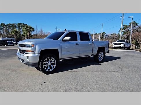 Used 2017 Chevrolet Silverado 1500 LT w/ All Star Edition image 40