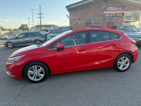 Used 2017 Chevrolet Cruze LT w/ Convenience Package FWD image 5