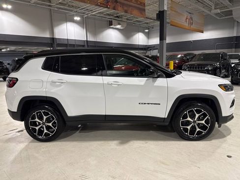 New 2025 Jeep Compass Limited image 8