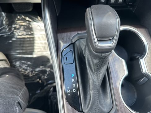 Used 2021 Toyota Highlander Limited FWD image 71