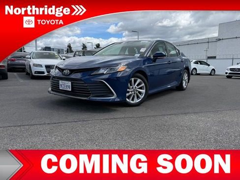 Used 2023 Toyota Camry LE w/ Convenience Package FWD image 2