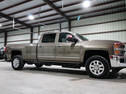 Used 2015 Chevrolet Silverado 3500 LTZ w/ Duramax Plus Package AWD/4WD image 15