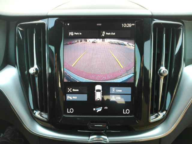 Used 2019 Volvo XC60 T5 Momentum w/ Premium Package FWD image 10