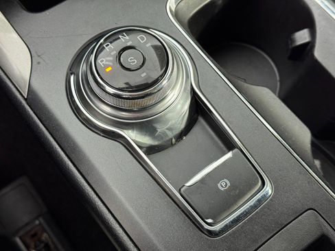 Used 2017 Ford Fusion SE w/ Fusion SE Technology Package image 26