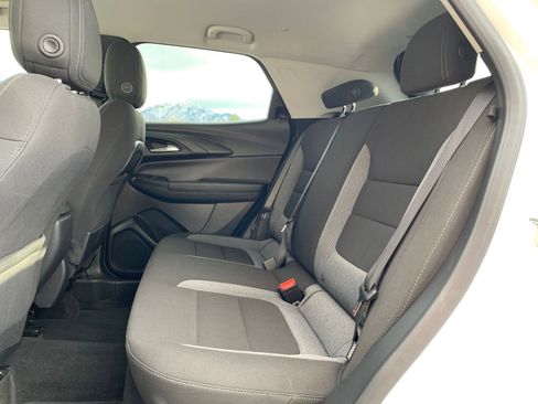 Used 2025 Chevrolet TrailBlazer LT image 23