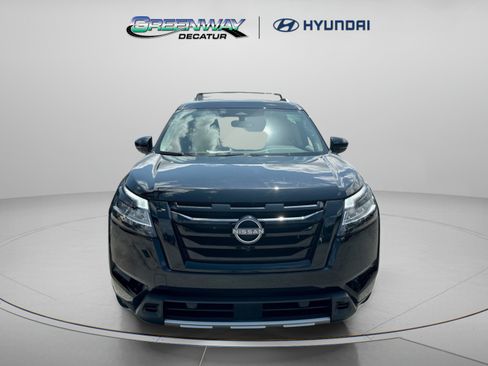 Used 2024 Nissan Pathfinder SL w/ SL Premium Package FWD image 3