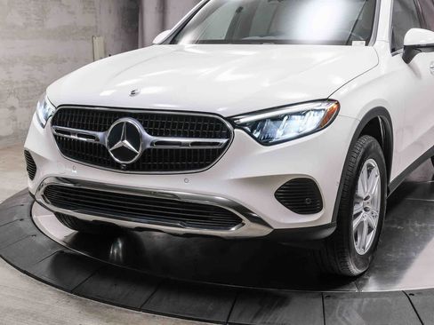 Used 2023 Mercedes-Benz GLC 300 4MATIC image 11