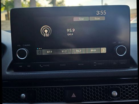 Used 2022 Honda Civic LX image 25