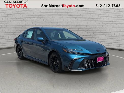 New 2026 Toyota Camry SE w/ Convenience Package FWD image 3